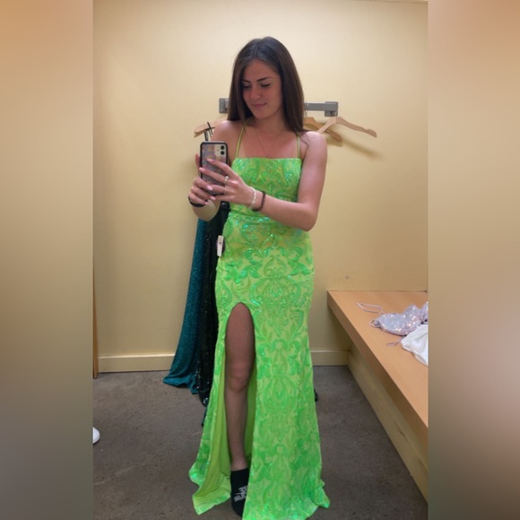 Prom Dress - Picture 3 of 4